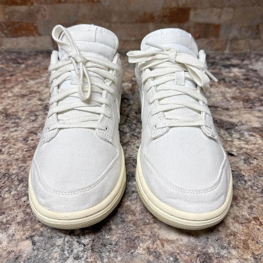Nike dunk equality size 8
